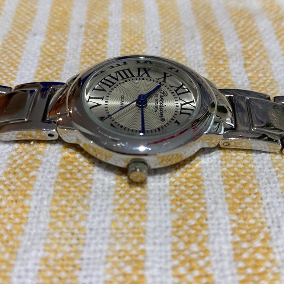 Gruen watch (Precision) with champagne color face and sapphire blue hands. EC - Picture 3 of 12